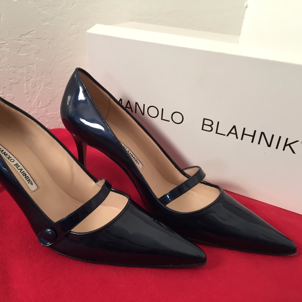 Manolo Blahnik Mary Jane Pumps, Patent Navy 39/9B